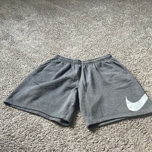 Men’s Nike sweat shorts extra large